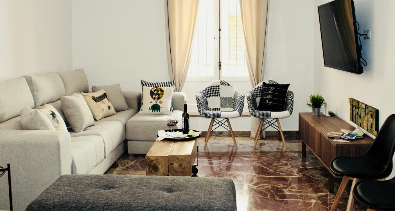 Gatu Premium Villa Aramburu, " Preferente Mayores De 25 Anos Y Familias " El Puerto de Santa Maria Exterior photo